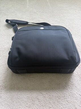 Dell Black Laptop Messenger Bag with Shoulder Strap